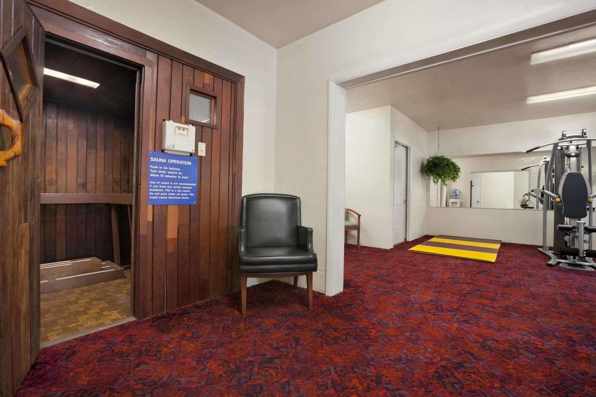 Travelodge By Wyndham Bedford Dış mekan fotoğraf